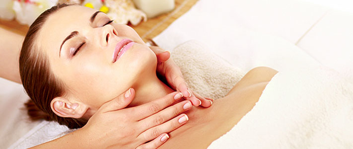 Пластичний масаж обличчя, шиї та декольтее